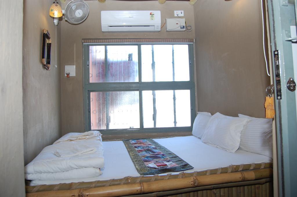 Shri Guest House Varanasi Phòng bức ảnh