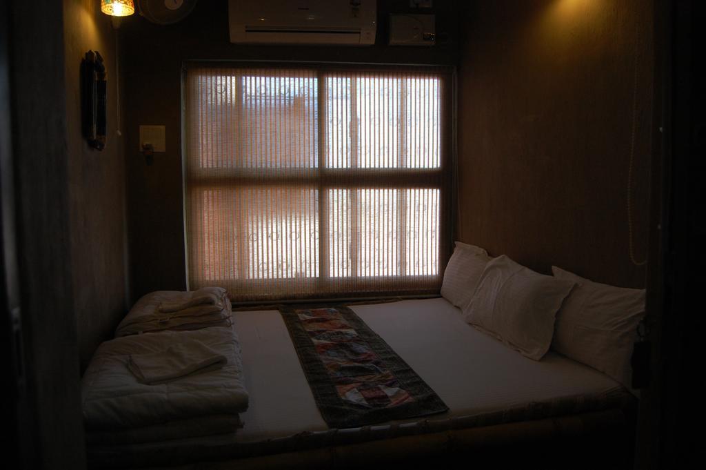 Shri Guest House Varanasi Phòng bức ảnh
