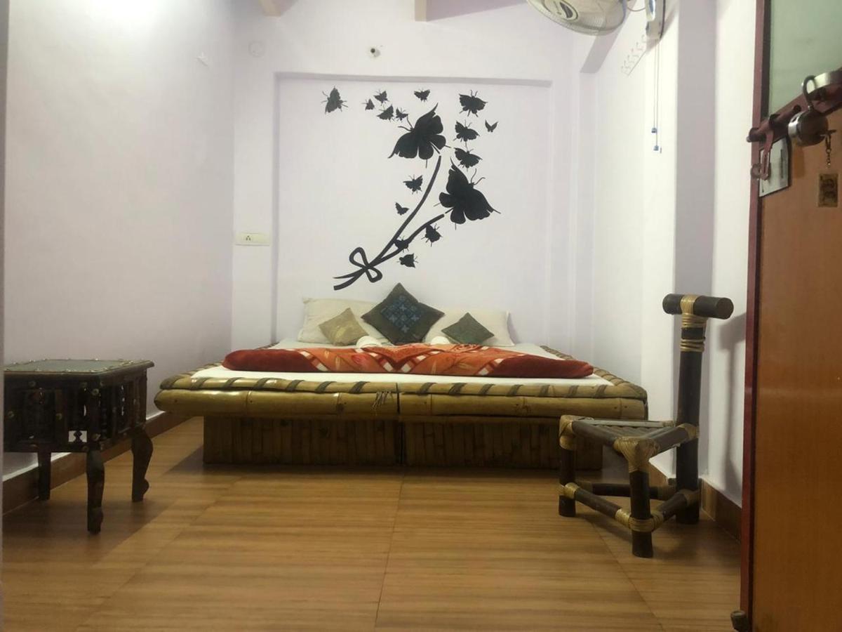 Shri Guest House Varanasi Ngoại thất bức ảnh
