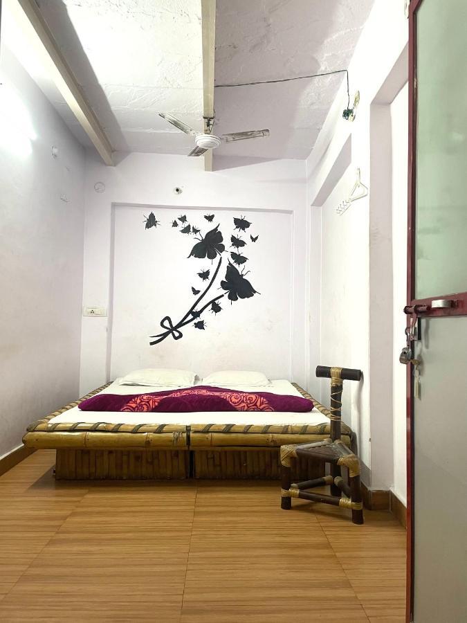 Shri Guest House Varanasi Ngoại thất bức ảnh