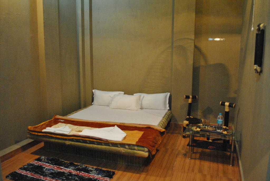 Shri Guest House Varanasi Phòng bức ảnh