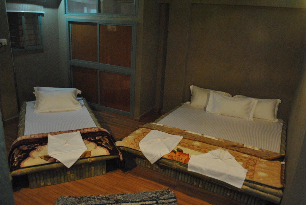 Shri Guest House Varanasi Ngoại thất bức ảnh