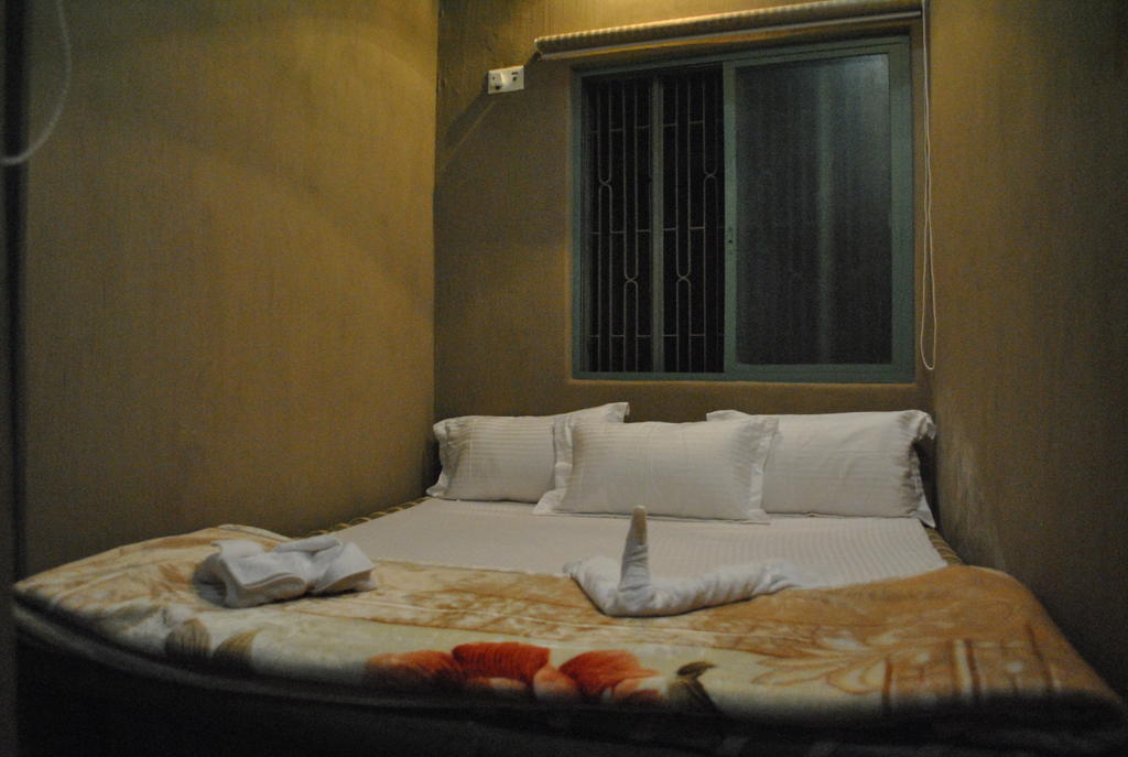 Shri Guest House Varanasi Phòng bức ảnh