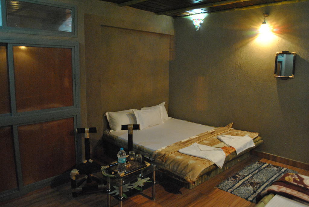 Shri Guest House Varanasi Ngoại thất bức ảnh